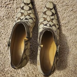 Sz. 10 Coach shoe. SOLD